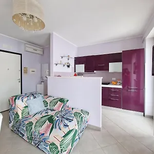 grazioso-appartamento-serenella.lecce-hotels.com/